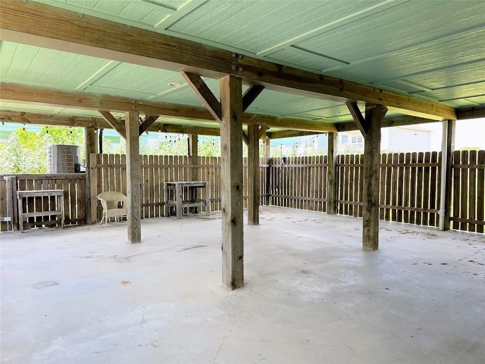 103 Palm Drive Rockport, TX 78382