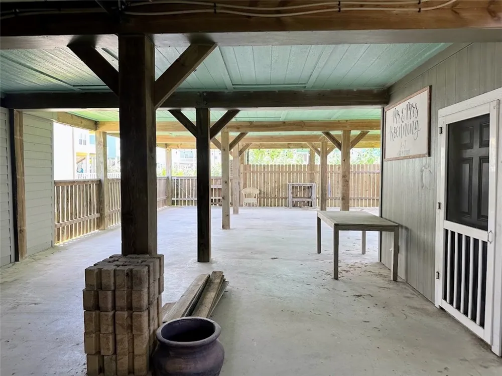 103 Palm Drive Rockport, TX 78382