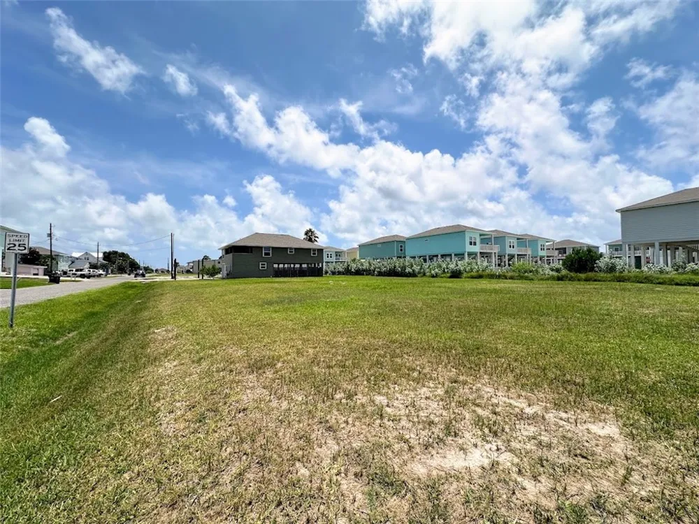 103 Palm Drive Rockport, TX 78382