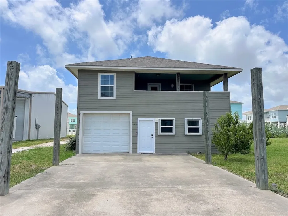 103 Palm Drive Rockport, TX 78382