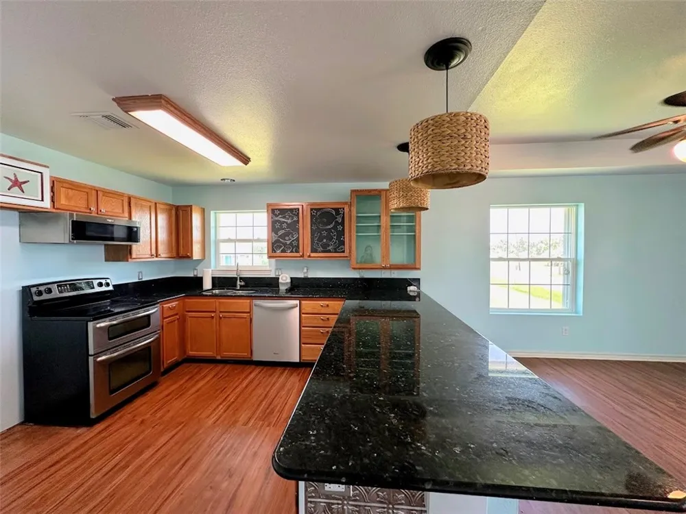 103 Palm Drive Rockport, TX 78382