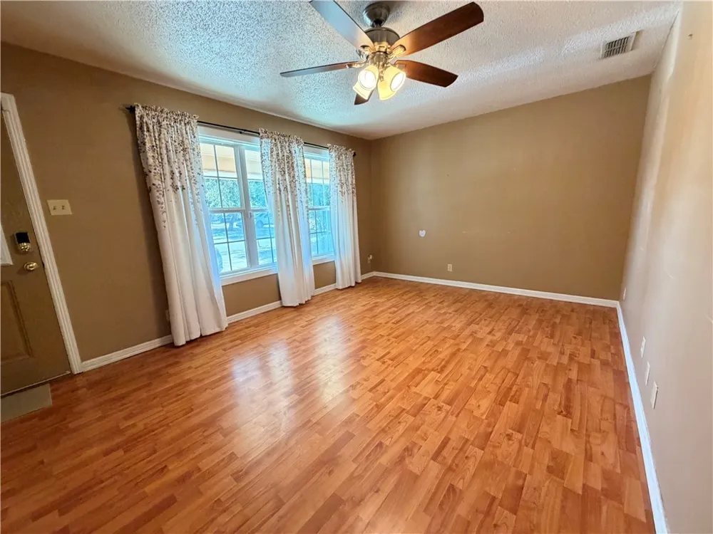 1708 Crosby Street Portland, TX 78374