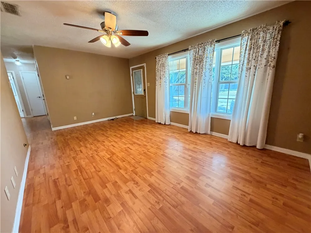 1708 Crosby Street Portland, TX 78374