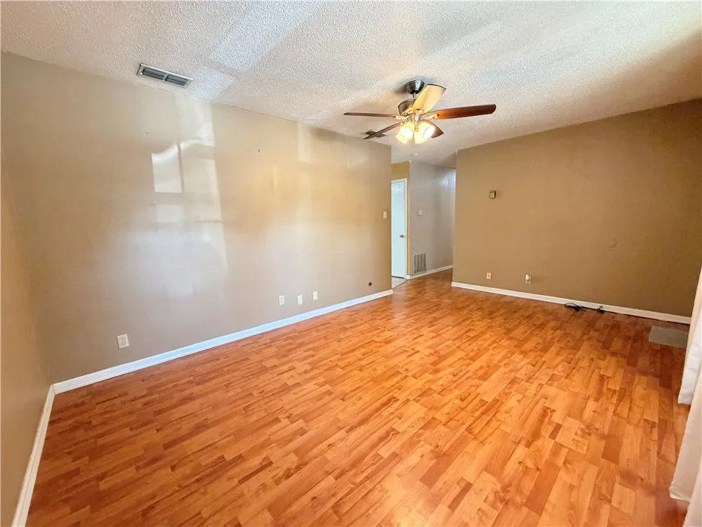 1708 Crosby Street Portland, TX 78374