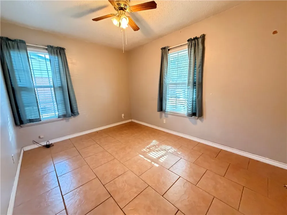 1708 Crosby Street Portland, TX 78374