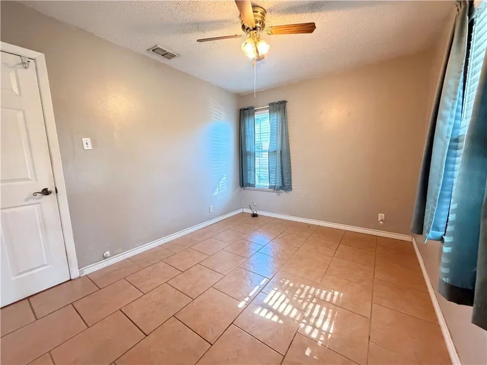 1708 Crosby Street Portland, TX 78374