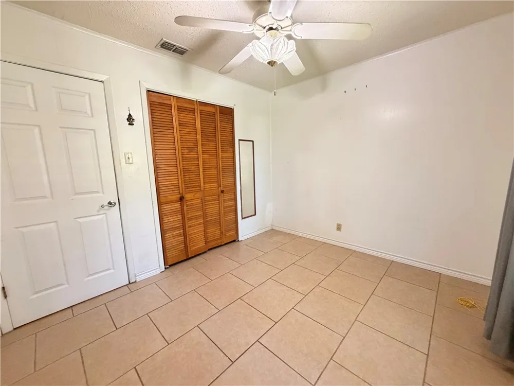 1708 Crosby Street Portland, TX 78374
