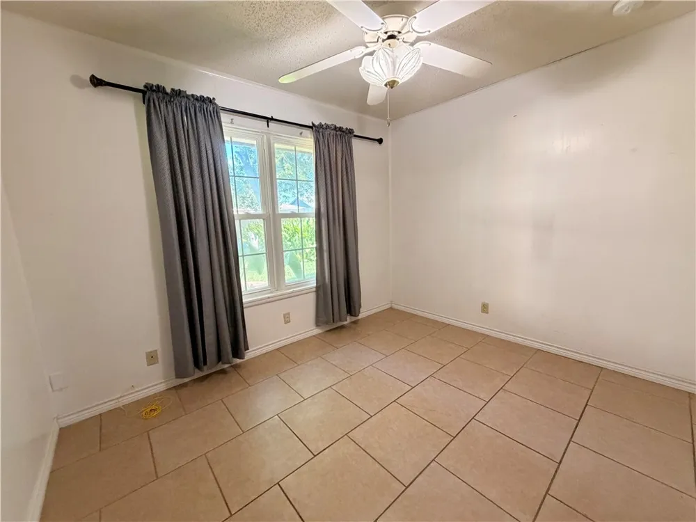 1708 Crosby Street Portland, TX 78374