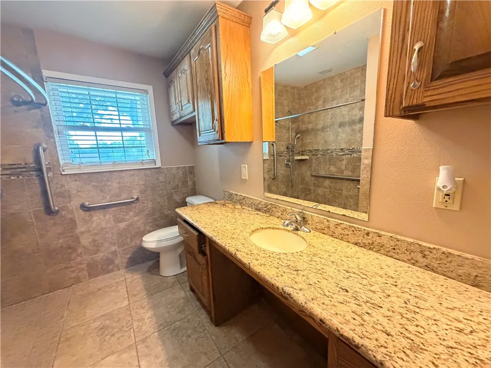 1708 Crosby Street Portland, TX 78374