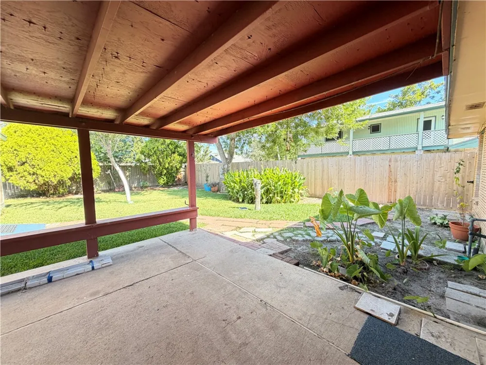 1708 Crosby Street Portland, TX 78374