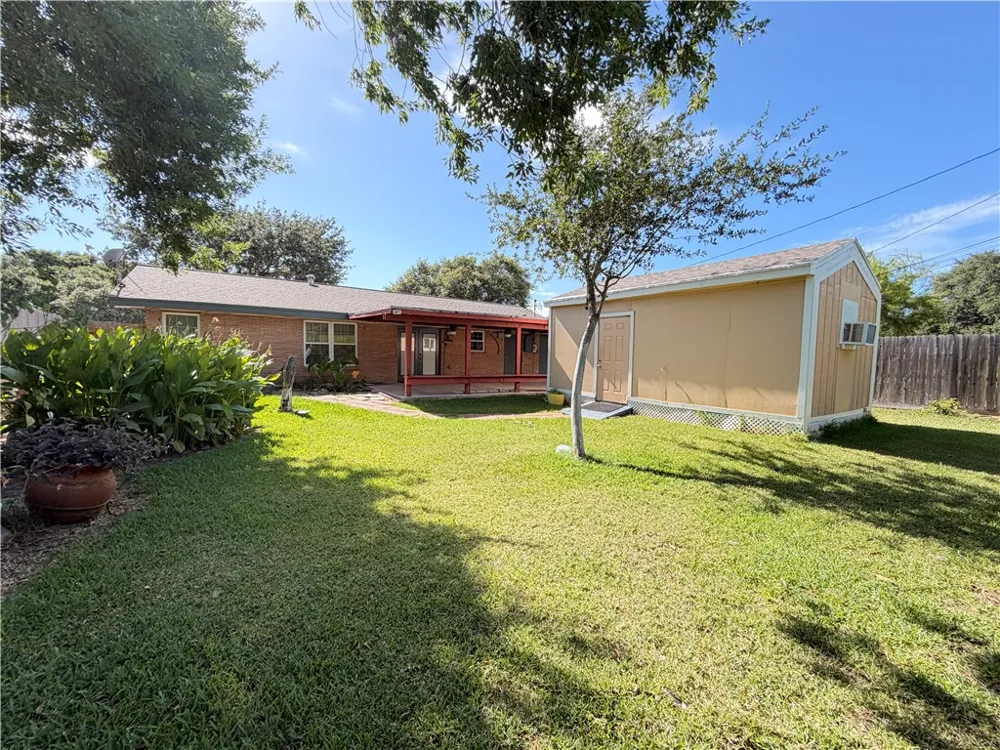 1708 Crosby Street Portland, TX 78374