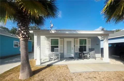 121 Oasis Circle
