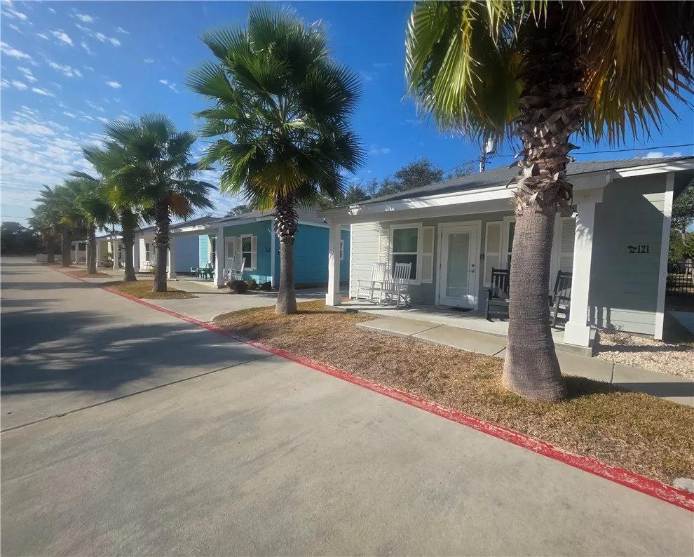 121 Oasis Circle Rockport, TX 78382