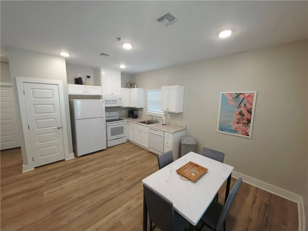 121 Oasis Circle Rockport, TX 78382