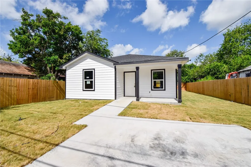 815 Elesa Street Corpus Christi, TX 78405