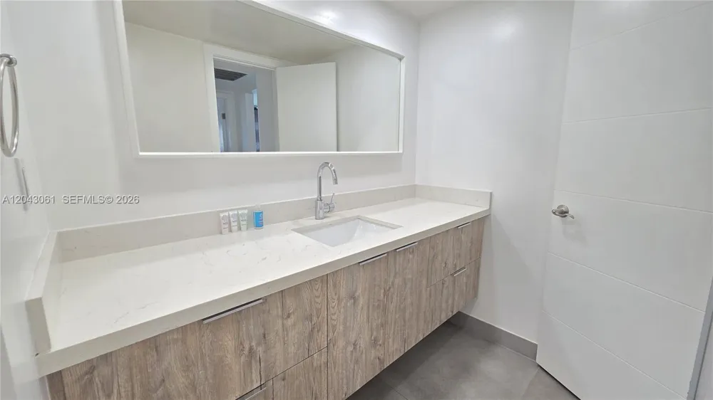4001 S Ocean Dr #9F Hollywood, FL 33019