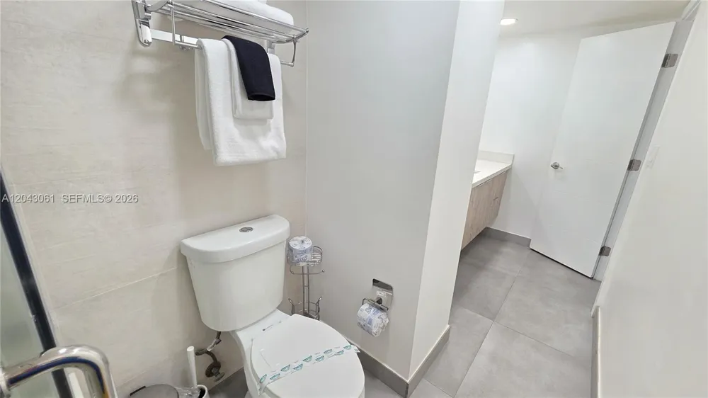 4001 S Ocean Dr #9F Hollywood, FL 33019