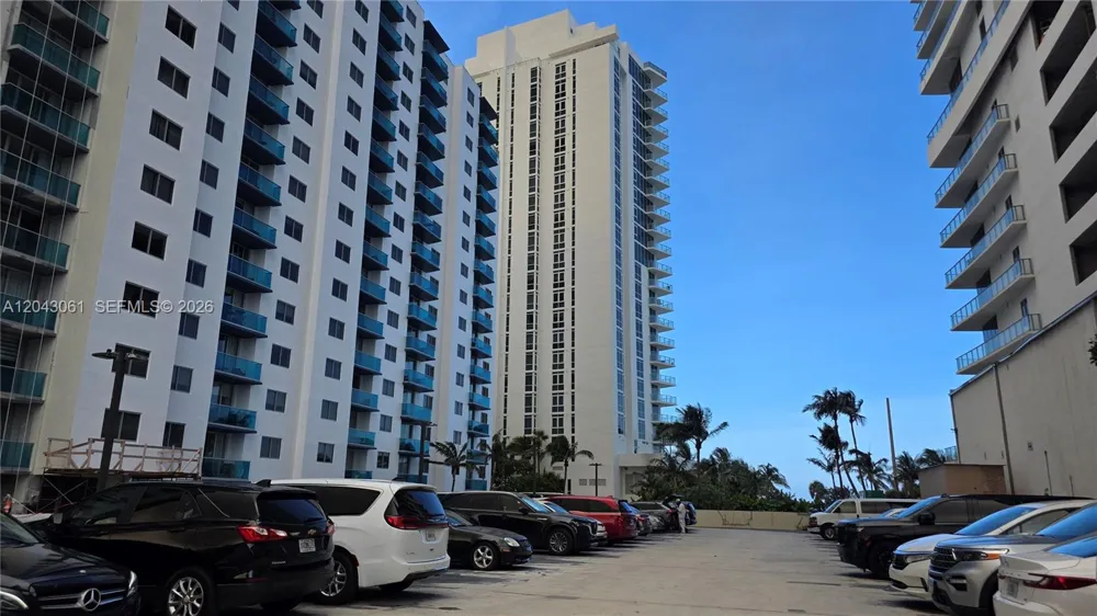 4001 S Ocean Dr #9F Hollywood, FL 33019