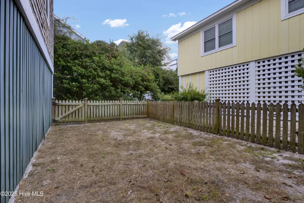 821 Schloss Street Wrightsville Beach, NC 28480