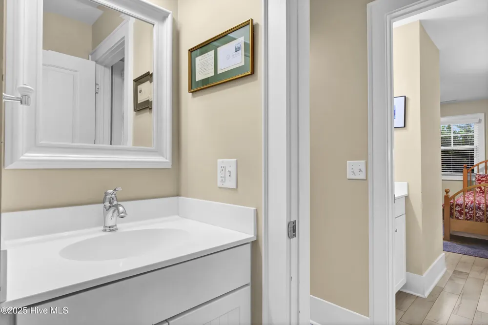 821 Schloss Street Wrightsville Beach, NC 28480