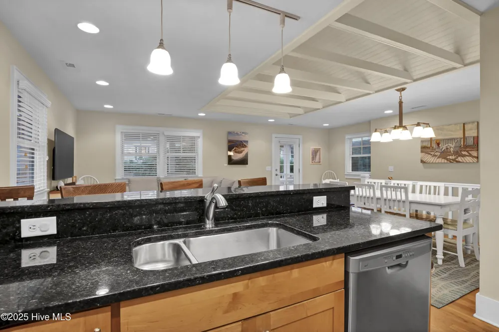 821 Schloss Street Wrightsville Beach, NC 28480