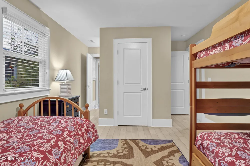 821 Schloss Street Wrightsville Beach, NC 28480