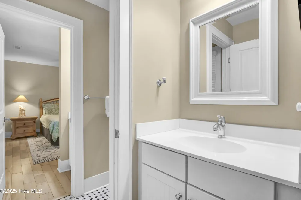 821 Schloss Street Wrightsville Beach, NC 28480