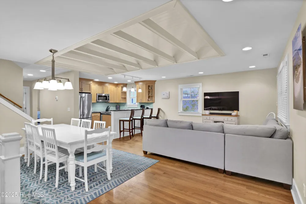 821 Schloss Street Wrightsville Beach, NC 28480