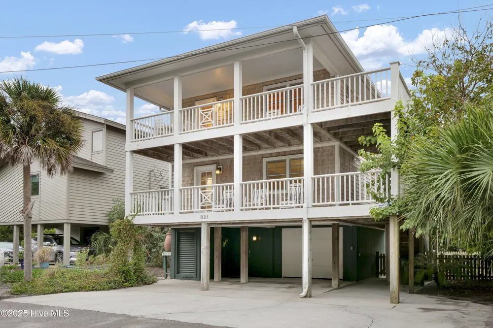 821 Schloss Street Wrightsville Beach, NC 28480
