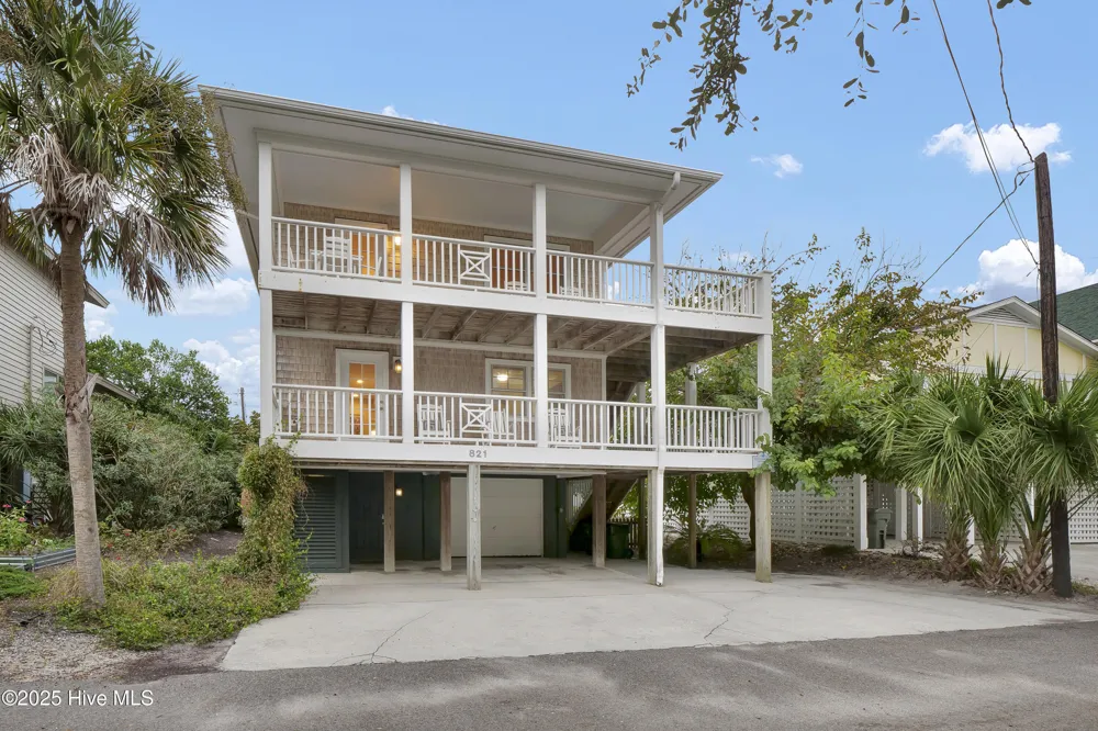 821 Schloss Street Wrightsville Beach, NC 28480