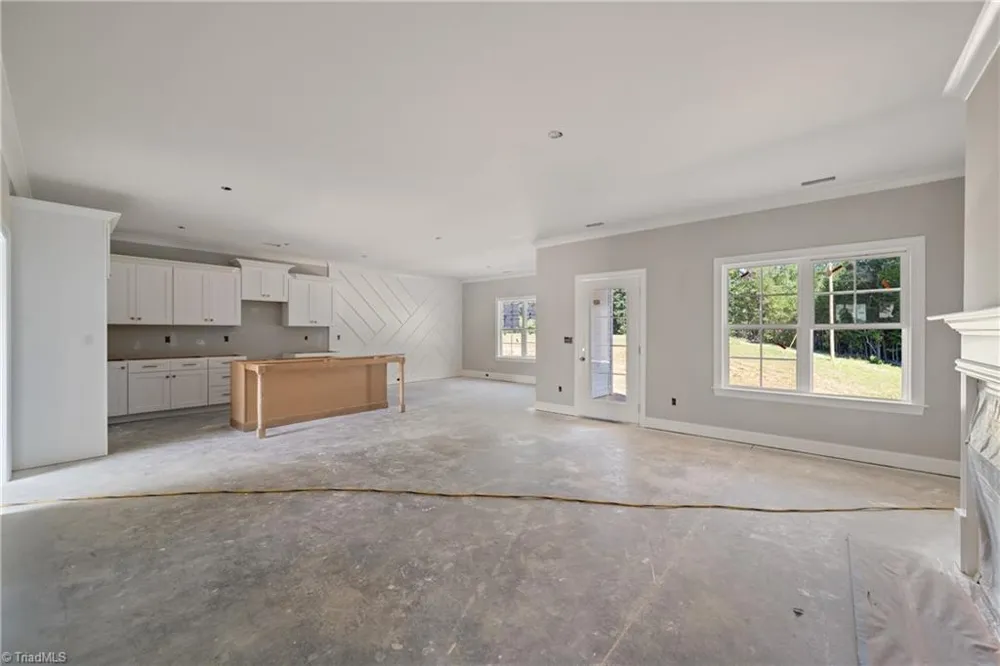 165 Canton Drive Lexington, NC 27295