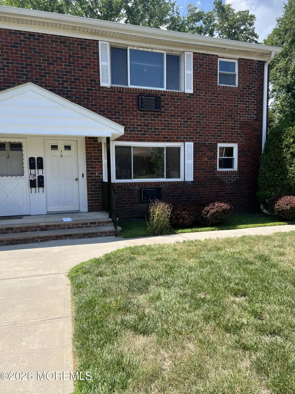 10 Juniper Lane #10 A Eatontown, NJ 07724