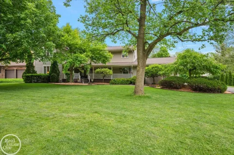 88 Aspinwall Drive