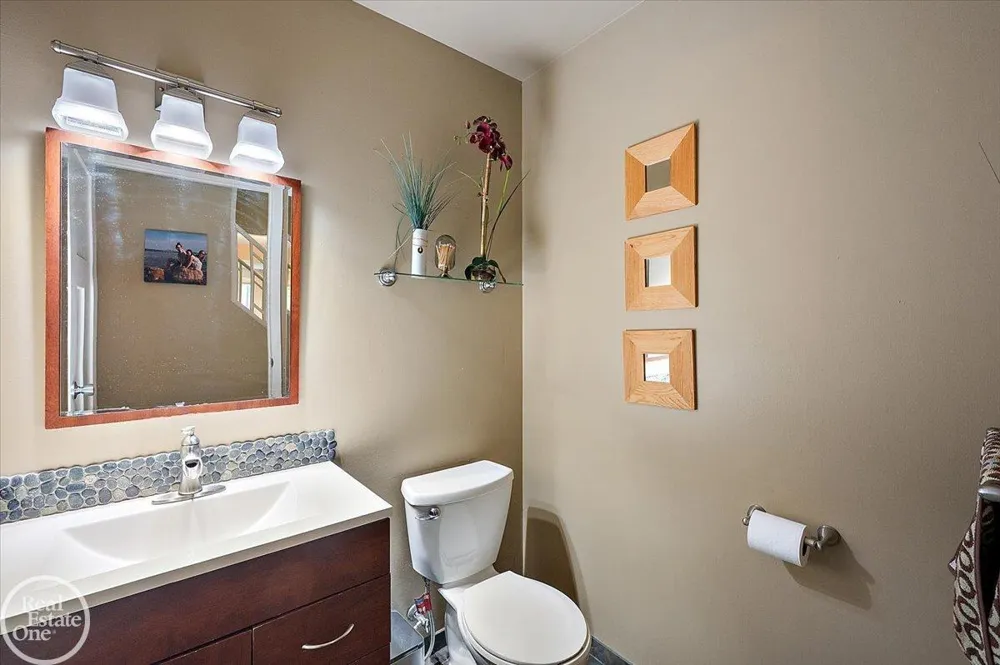 88 Aspinwall Drive Troy City, MI 48098