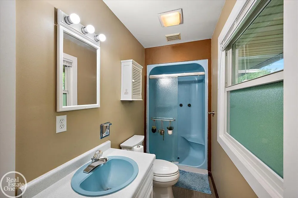 88 Aspinwall Drive Troy City, MI 48098