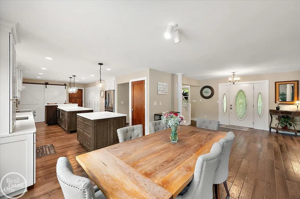 88 Aspinwall Drive Troy City, MI 48098
