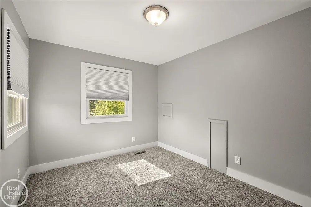 88 Aspinwall Drive Troy City, MI 48098