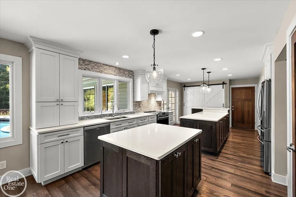 88 Aspinwall Drive Troy City, MI 48098
