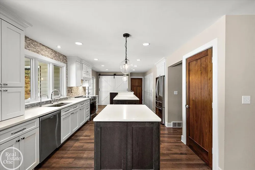 88 Aspinwall Drive Troy City, MI 48098