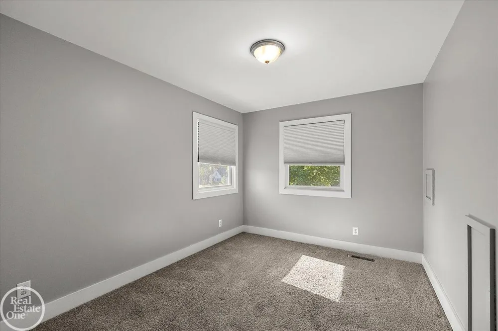 88 Aspinwall Drive Troy City, MI 48098