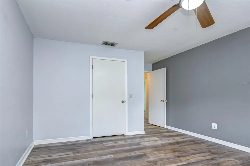1101 OAKRIDGE MANOR DRIVE Brandon, FL 33511