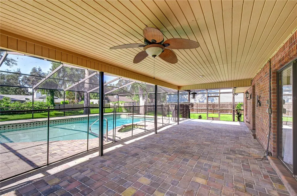1101 OAKRIDGE MANOR DRIVE Brandon, FL 33511