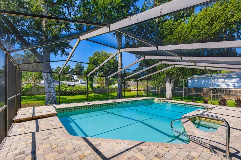 1101 OAKRIDGE MANOR DRIVE Brandon, FL 33511