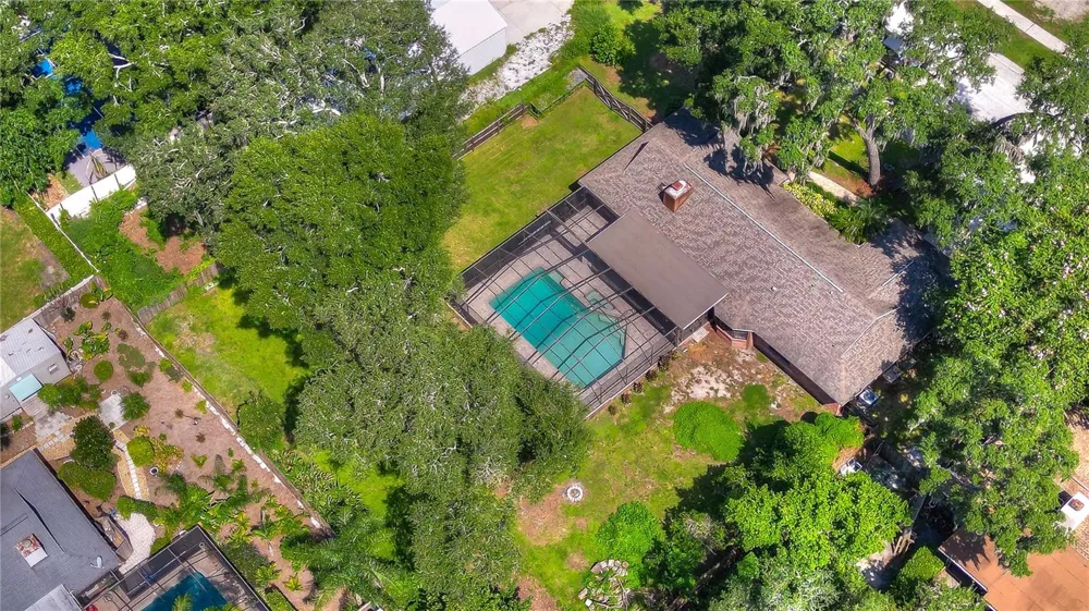 1101 OAKRIDGE MANOR DRIVE Brandon, FL 33511