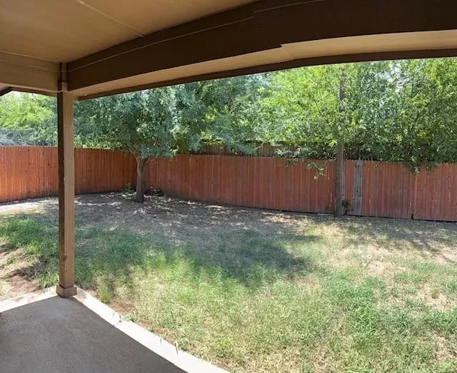 945 Loftin Street Crowley, TX 76036