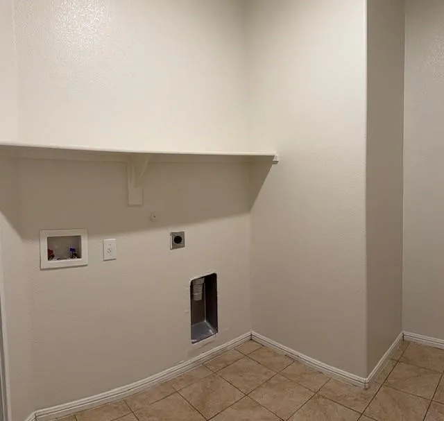 945 Loftin Street Crowley, TX 76036