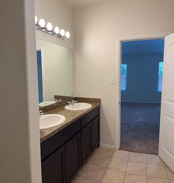 945 Loftin Street Crowley, TX 76036