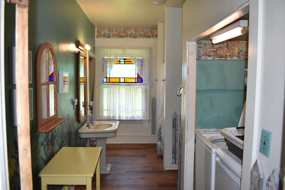 706 W Loomis Street Ludington, MI 49431