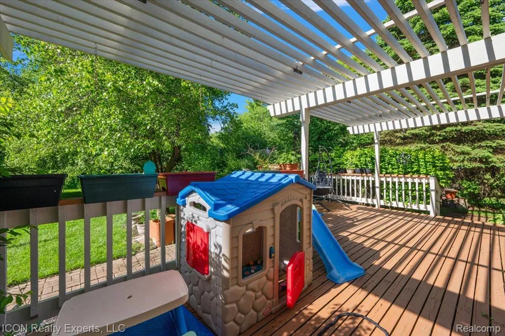44831 Huntington Drive Novi City, MI 48375
