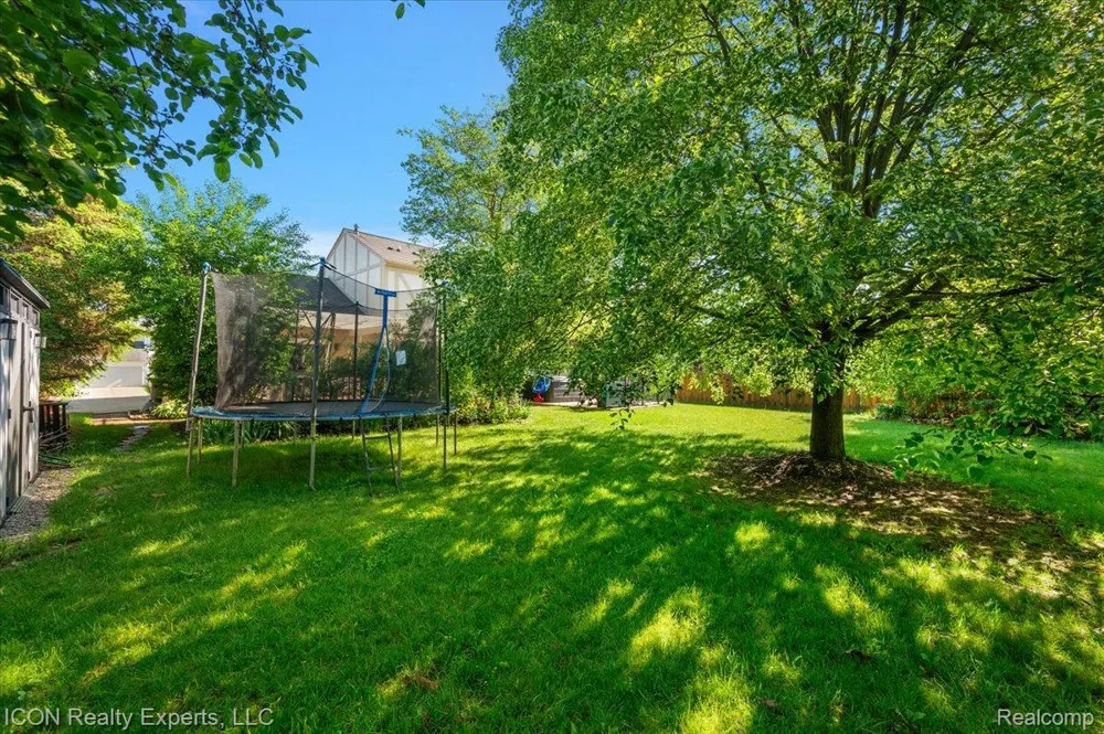 44831 Huntington Drive Novi City, MI 48375